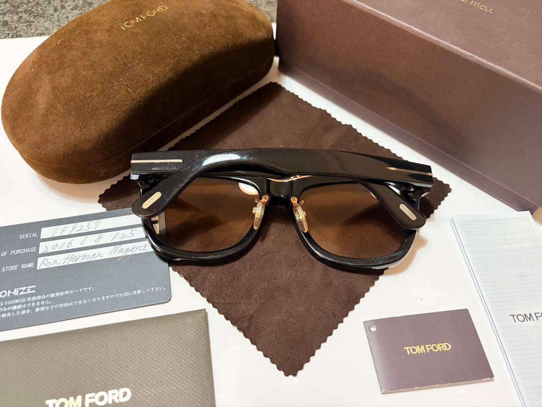 TOM FORD トムフォード　TF9257 01A