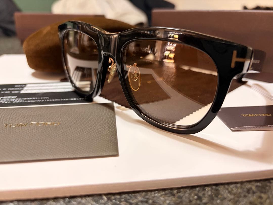 TOM FORD トムフォード　TF9257 01A