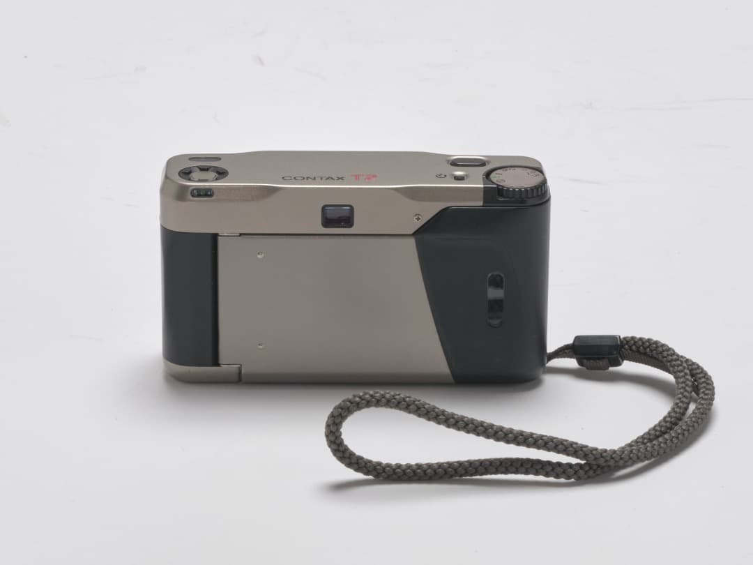 CONTAX T2 チタンシルバー 純正ケース付き