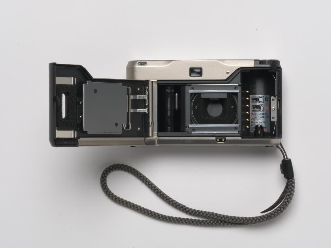 CONTAX T2 チタンシルバー 純正ケース付き