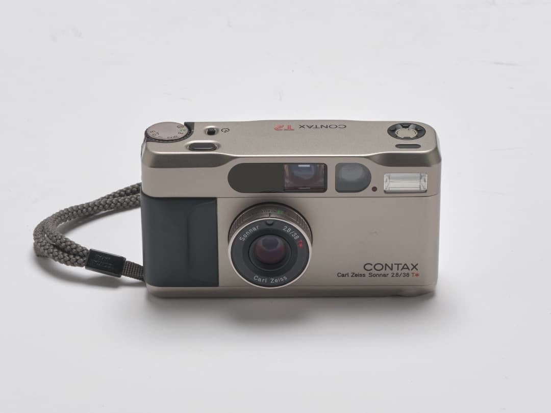 CONTAX T2 チタンシルバー 純正ケース付き