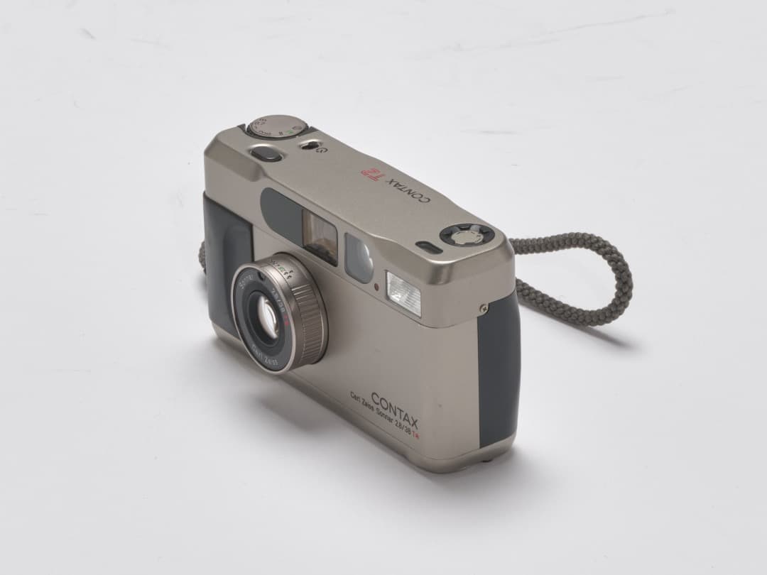 CONTAX T2 チタンシルバー 純正ケース付き