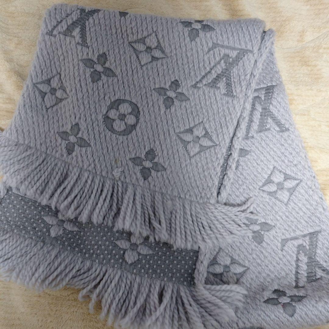 ルイ・ヴィトン　グレー マフラー フリンジ付き