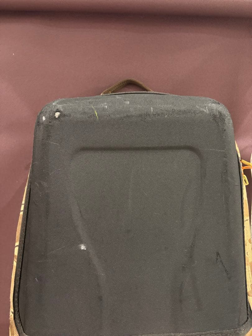 BURTON 迷彩柄キャリー付きボードケース