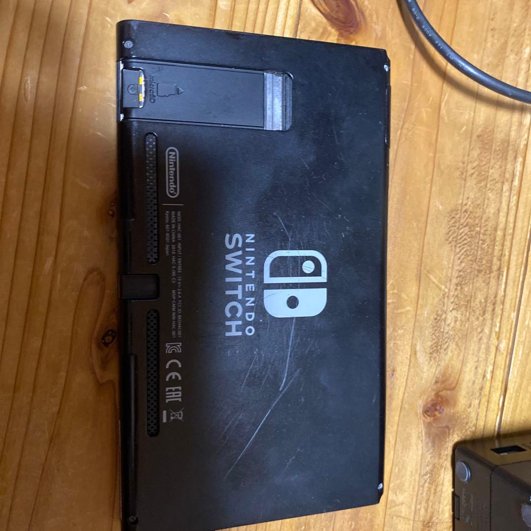 Nintendo Switch 本体 と周辺機器