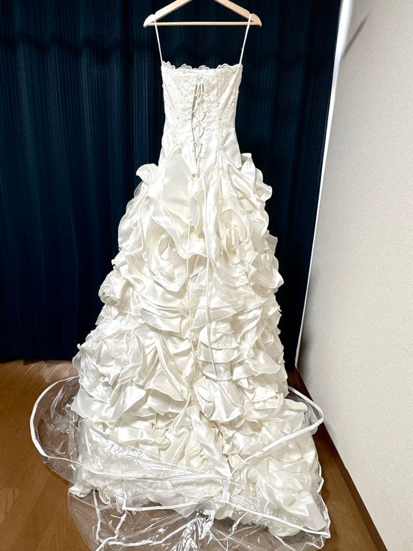 ウェディングドレス　Aライン