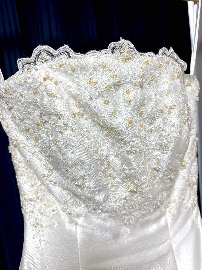 ウェディングドレス　Aライン