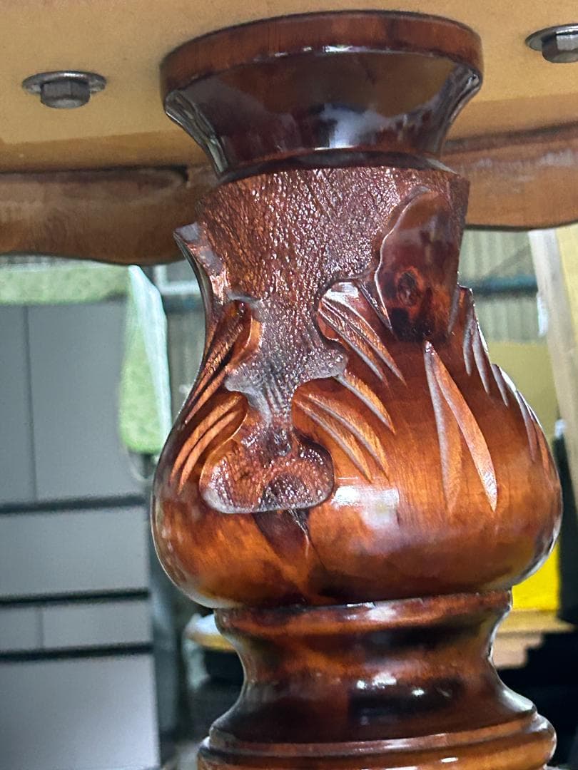 イタリア製 ローテーブル 彫刻装飾 木製 アンティーク調 高さ52cm