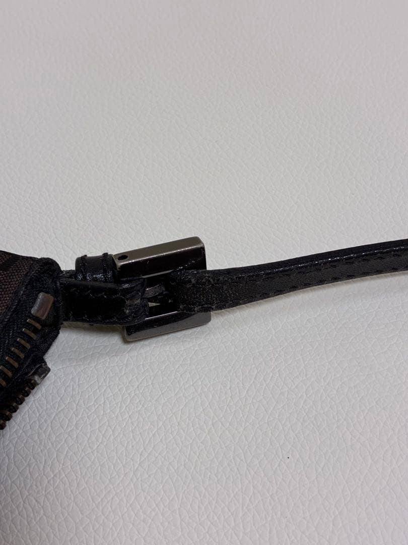 FENDI ブラウンロゴショルダーバッグ