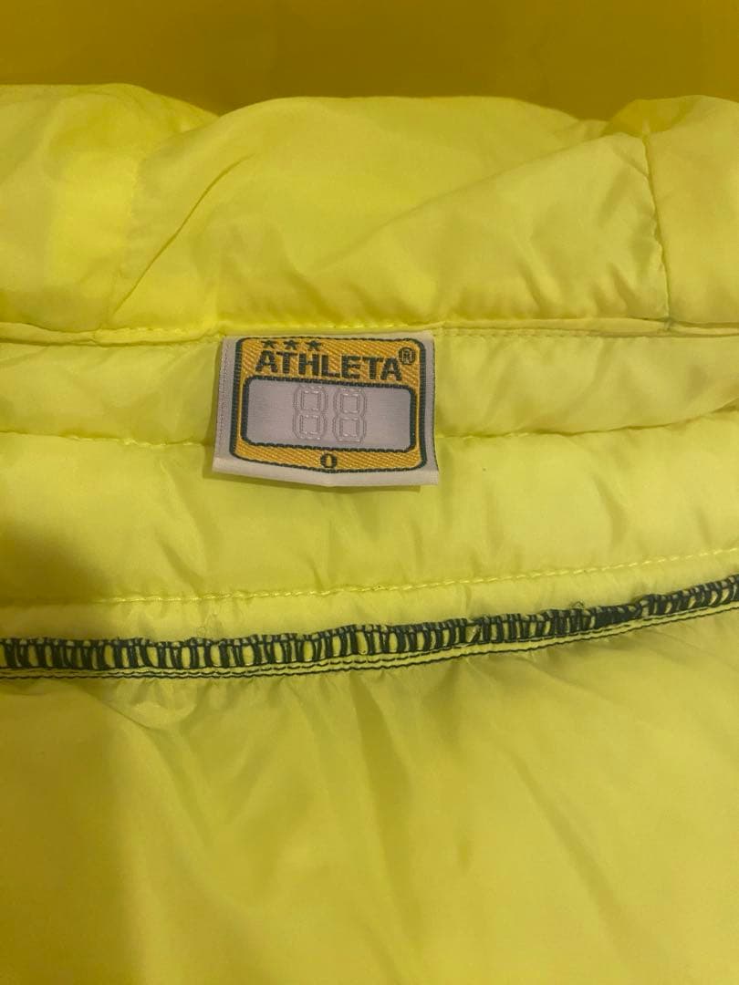 アスレタ中綿上下　イエロー／ネイビー