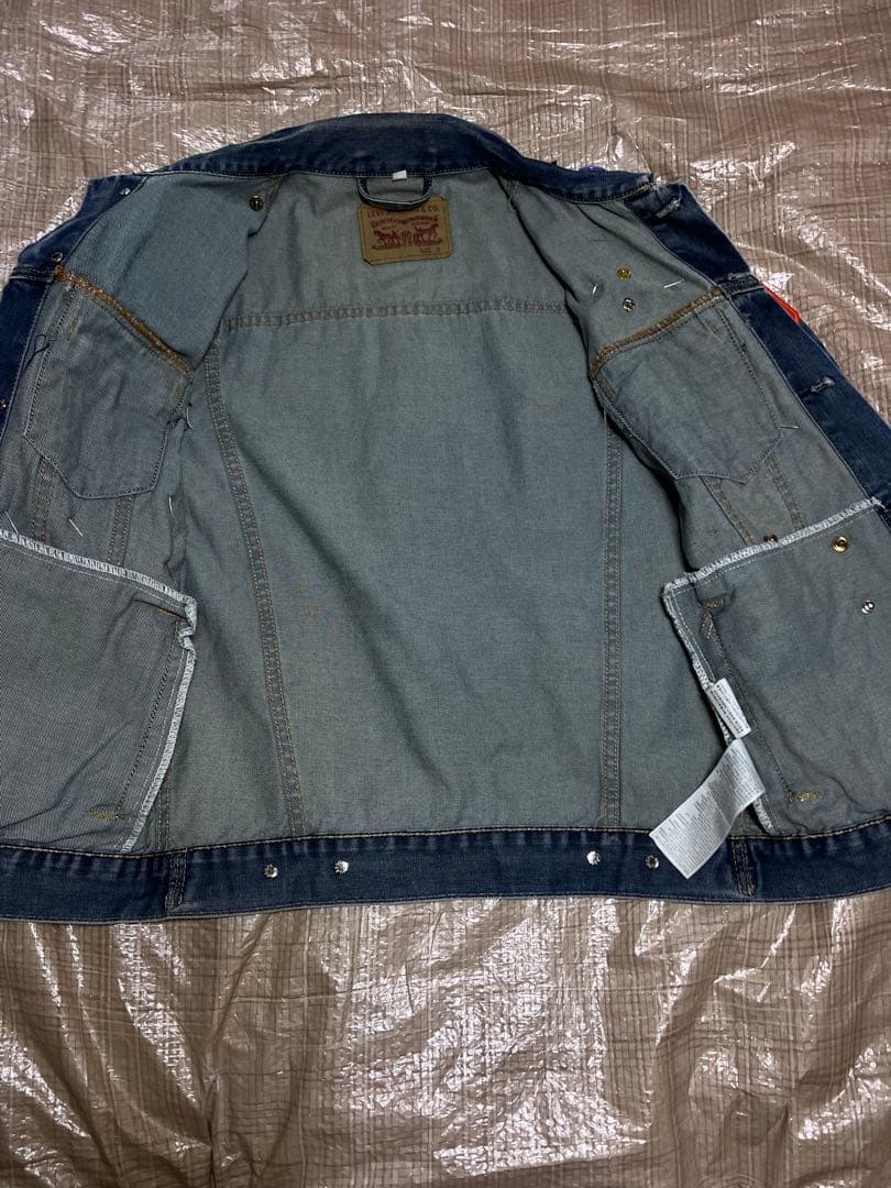 み*ら様 バッジ付きリーバイスレディースGジャン