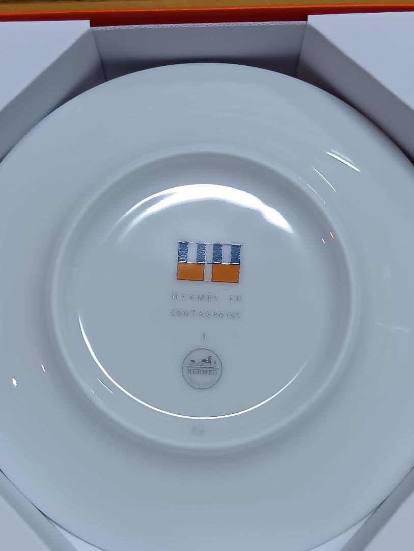 エルメス　パンプレート《アン・コントルポワン》