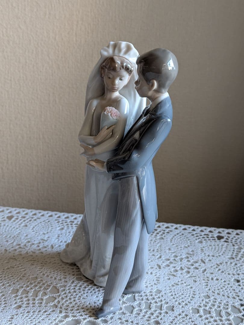 LLADRO ウェディング新郎新婦の陶器