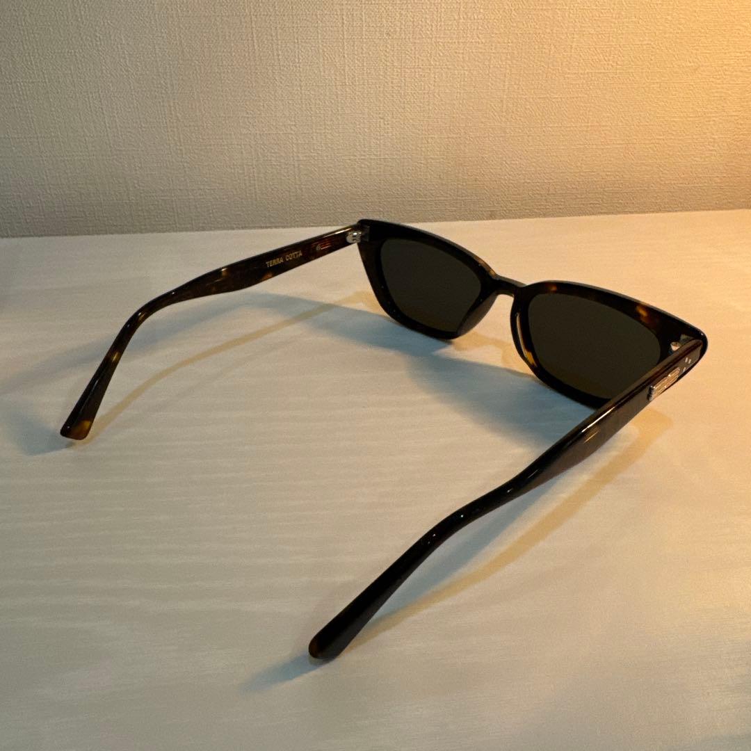 GENTLE MONSTER TERRA COTTA ブラックサングラス