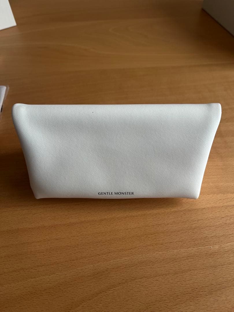 小物 GENTLE MONSTER hovo01