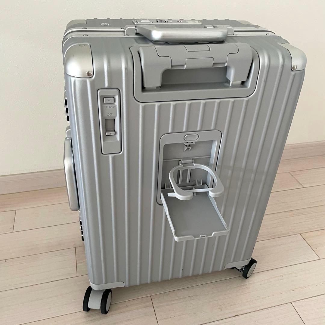 【美品】Libetee リベティ キャリーケース S マットシルバー