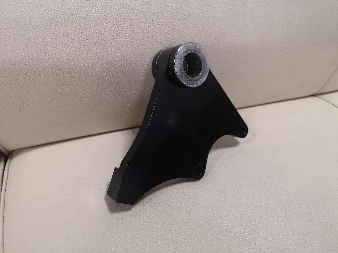 超激レア TSR CB1300SFリアブレーキキャリパーサポートブレンボー付き