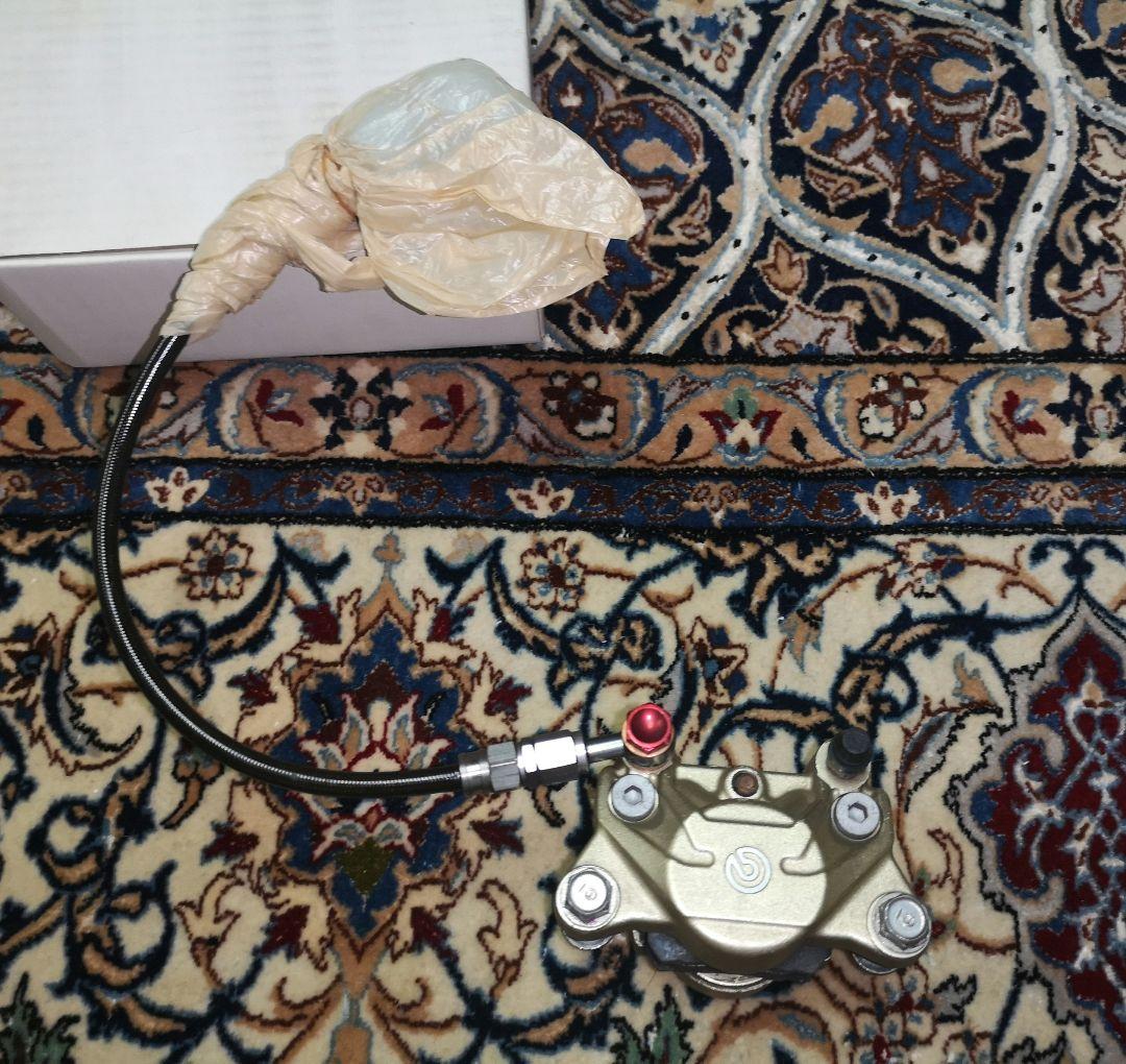 超激レア TSR CB1300SFリアブレーキキャリパーサポートブレンボー付き