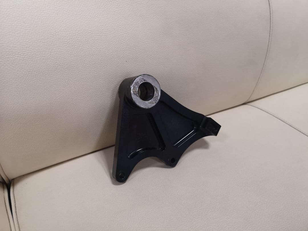 超激レア TSR CB1300SFリアブレーキキャリパーサポートブレンボー付き