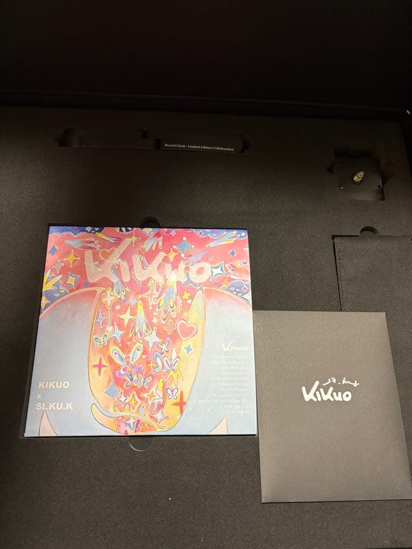 きくおミク7 レコード型時計、直筆サインち付き！