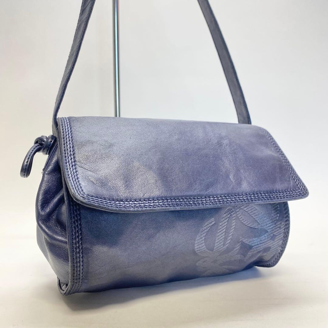 ロエベ ネイビー ナッパレザーショルダーバッグ アナグラム メタリック