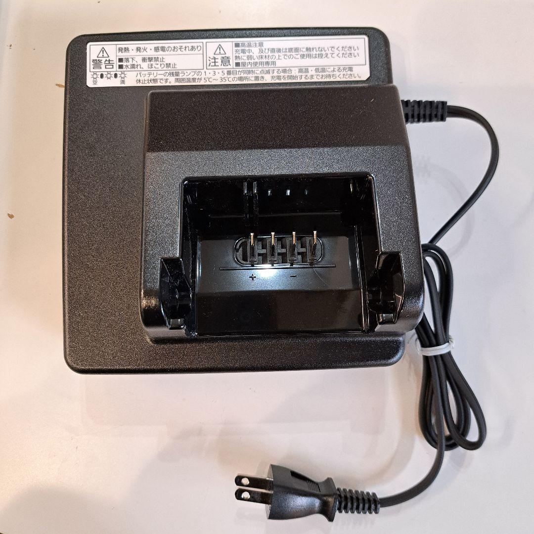 新品未使用 電動自転車用充電器 Panasonic NKJ075Z 黒