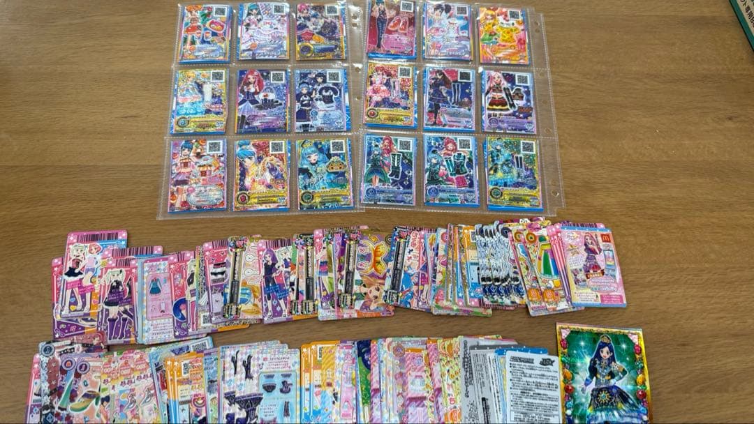 アイカツ　バインダー　本　カード