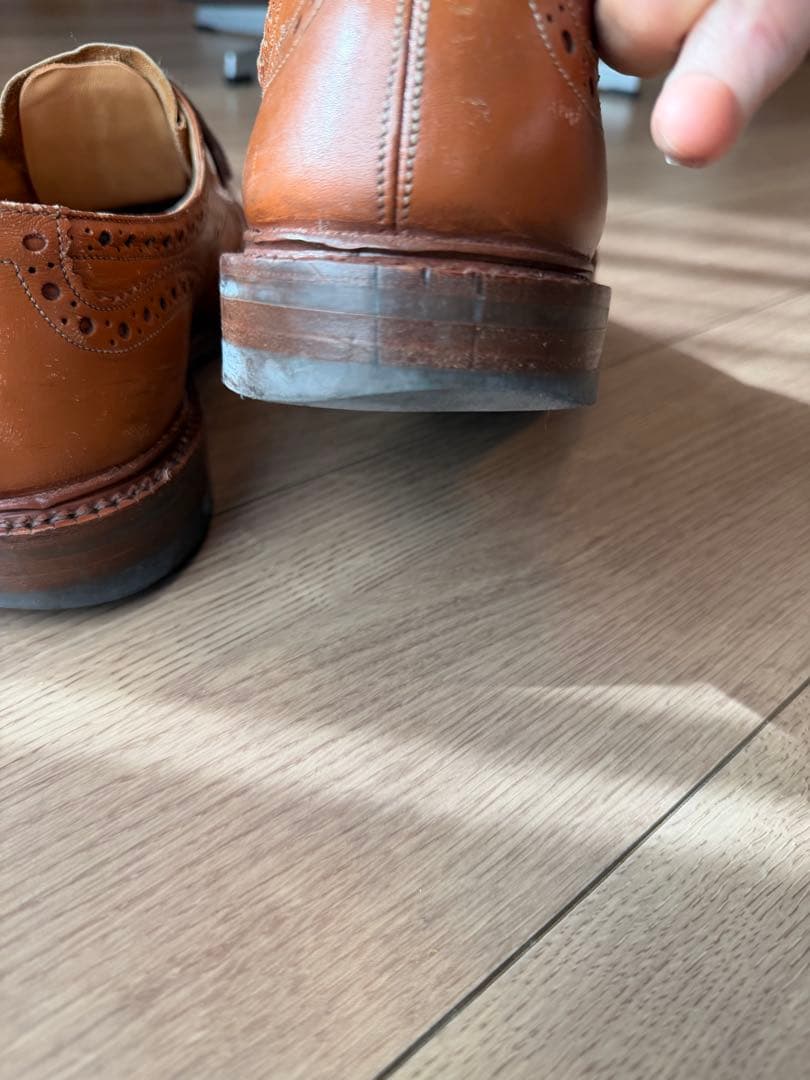 Trickers ブラウン レザー ウィングチップシューズ