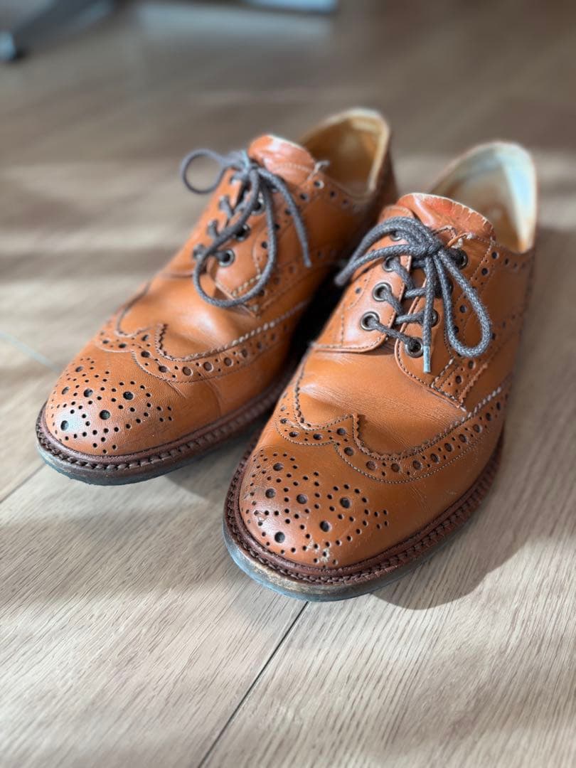 Trickers ブラウン レザー ウィングチップシューズ