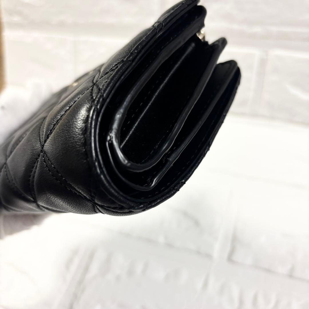 kate spade ケイトスペード 二つ折り財布 キルティング 黒 レザー