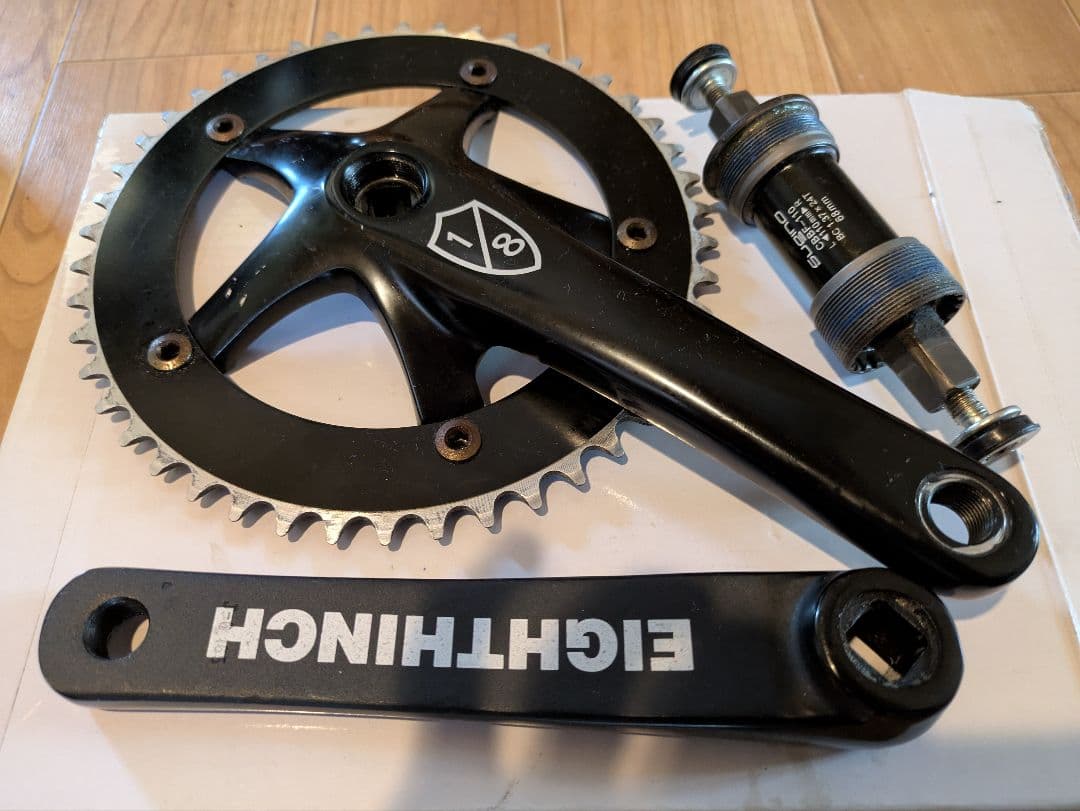 ピスト シングル クランクセットEIGHTHINCH。sugino BB付属