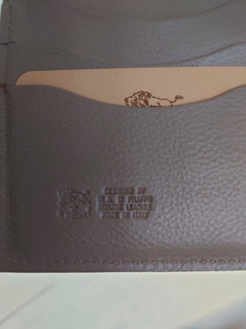 IL BISONTE イルビゾンテ レザー 二つ折り 長財布 美品 伊製
