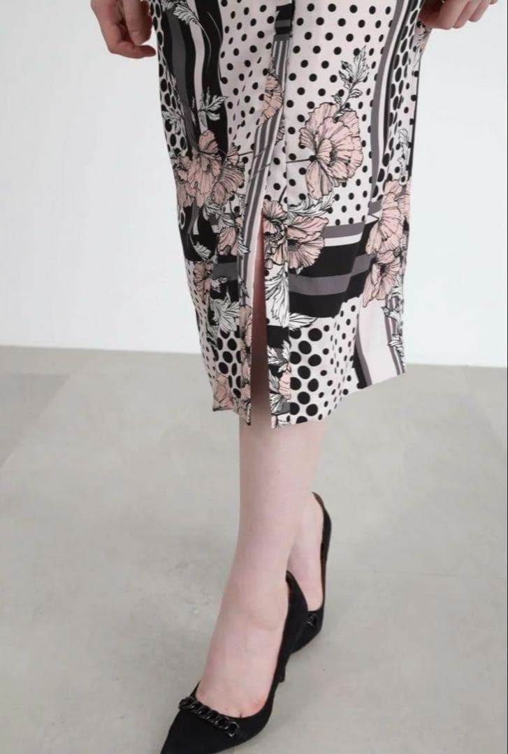 美品★Pinky&Dianne ラインブロックフラワープリントワンピース