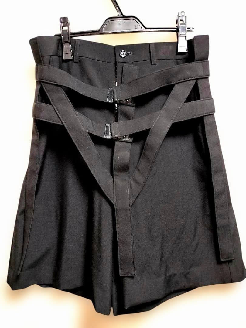 ぎゅなCOMMEdesGARCONS（服でない服期）デザインハーフパンツ