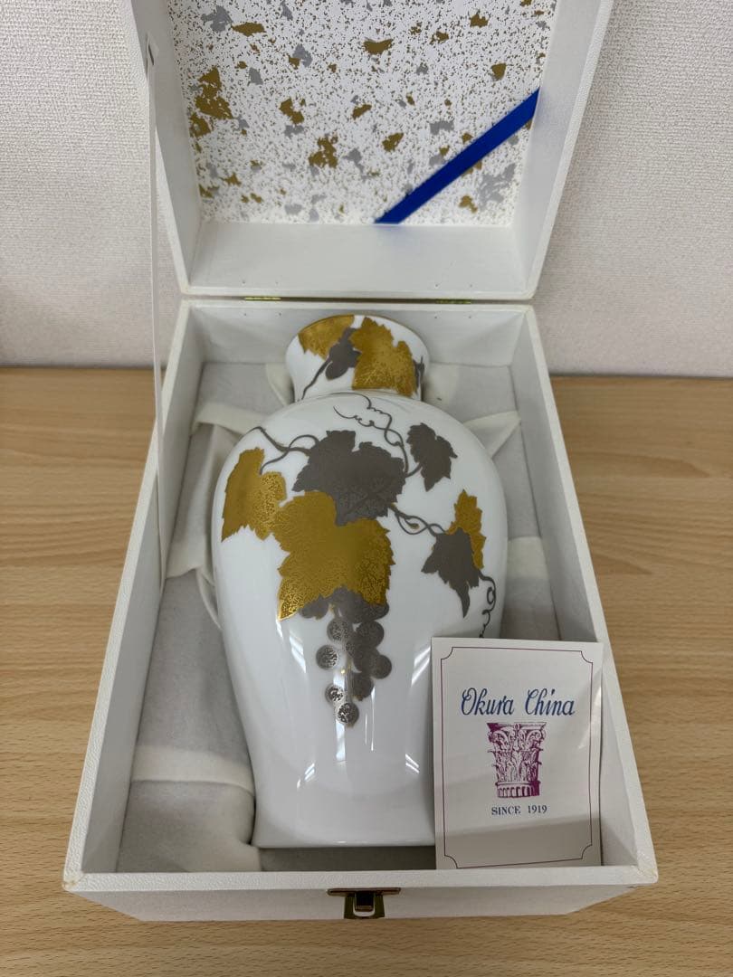 大倉陶園　金蝕ぶどう OKURA花瓶　大倉陶園花瓶　花入　花器　花瓶