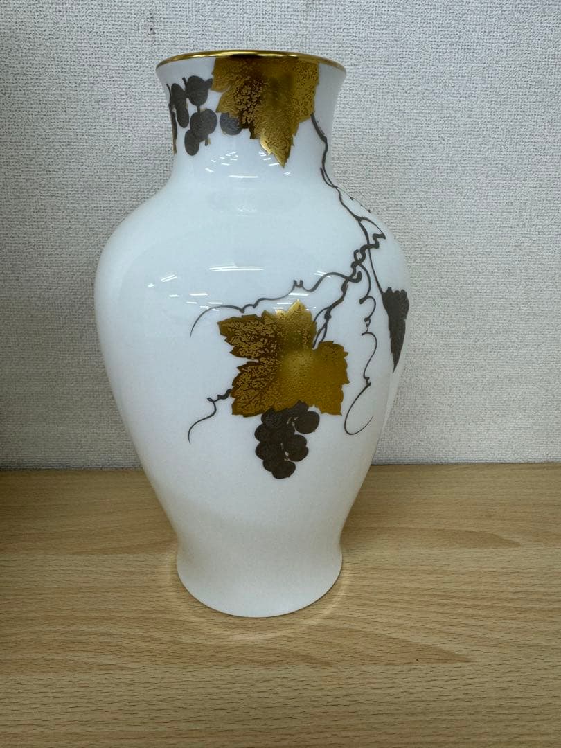 大倉陶園　金蝕ぶどう OKURA花瓶　大倉陶園花瓶　花入　花器　花瓶