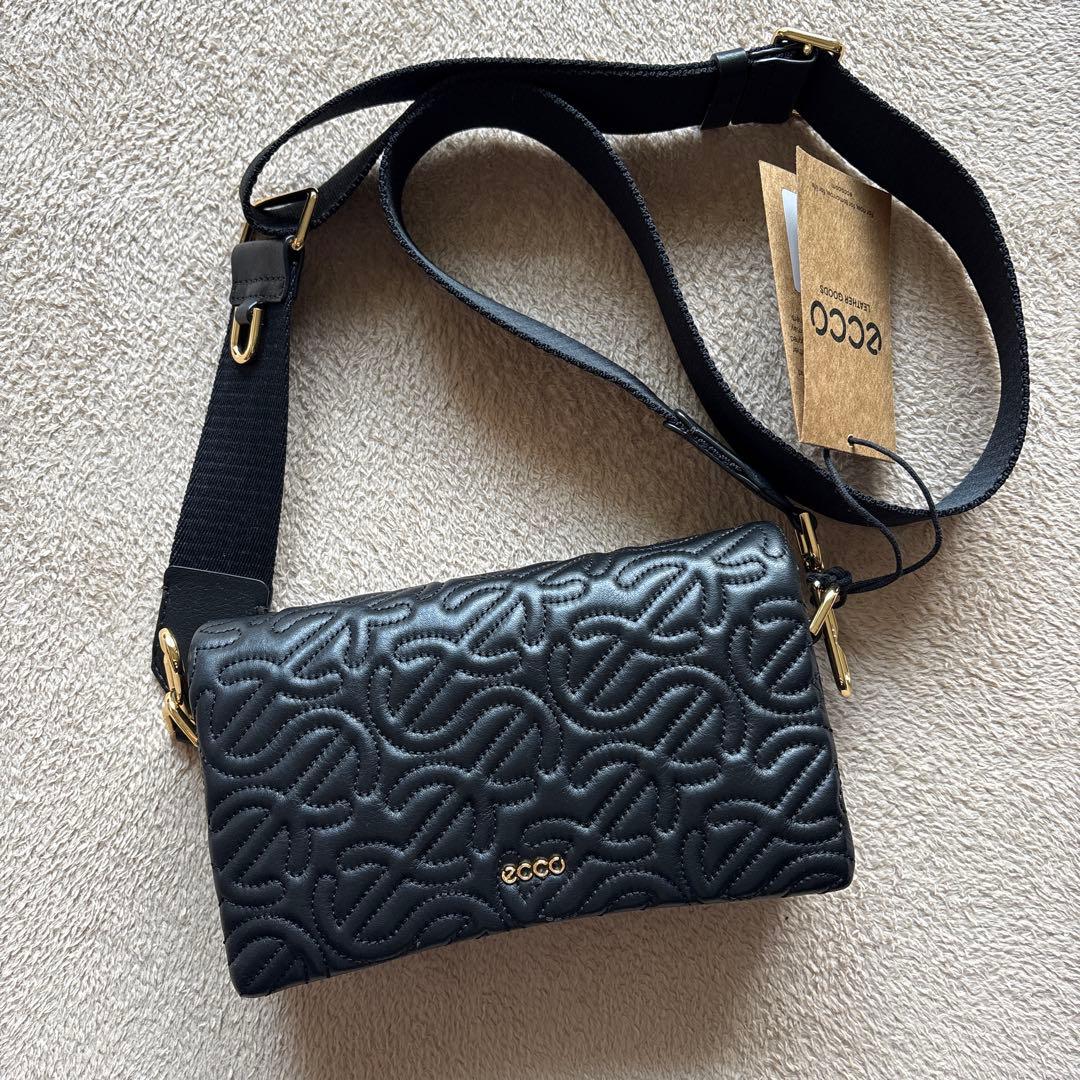 【新品】ECCO Pinch Bag Quilted Wave レザーバック