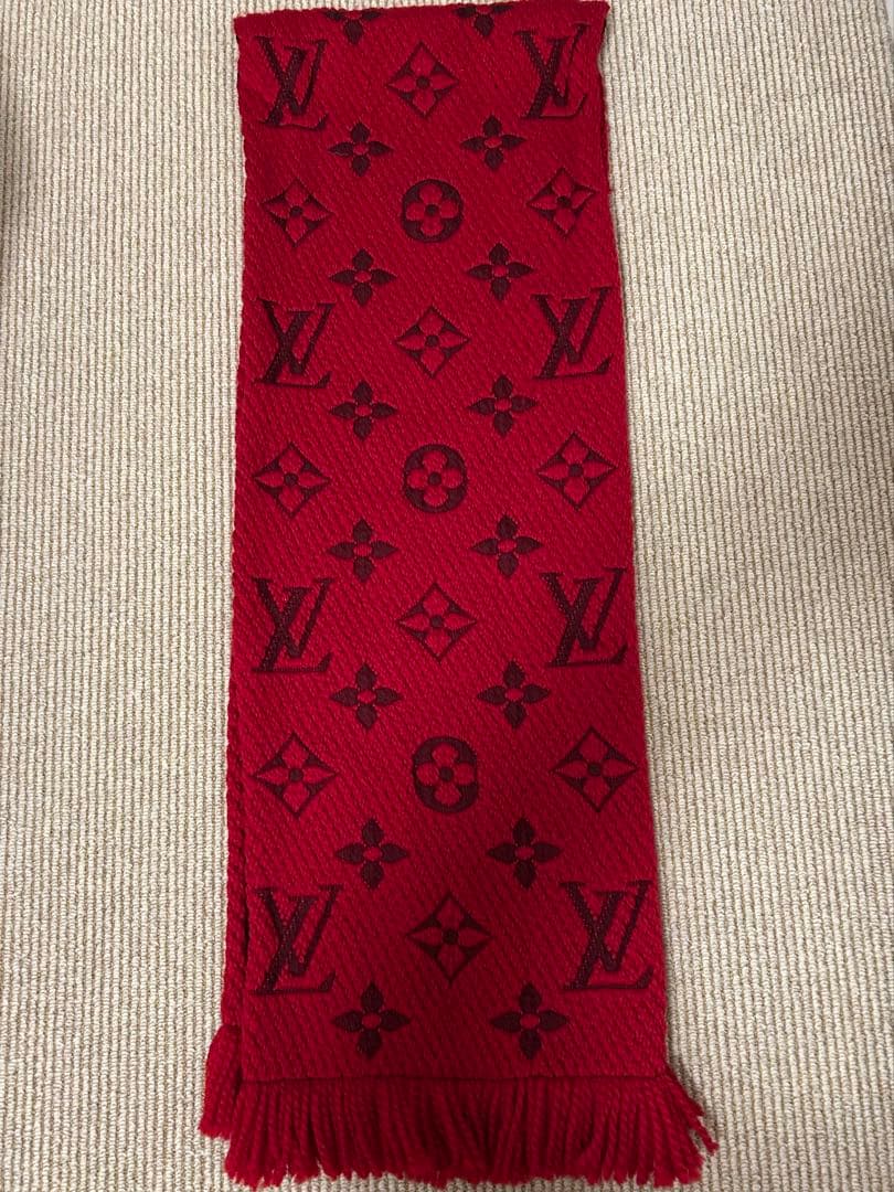 ルイ・ヴィトン 赤色 ロゴ マフラー