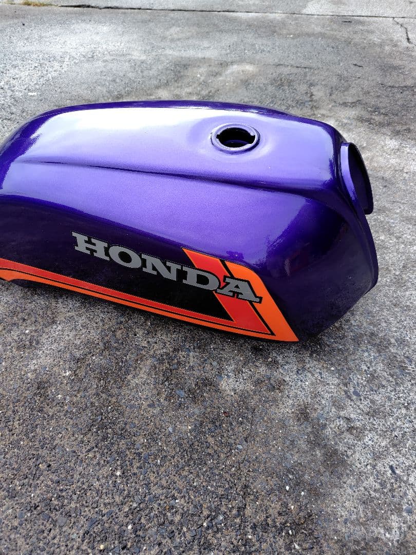 HONDA 　CB750F タンク　コック付