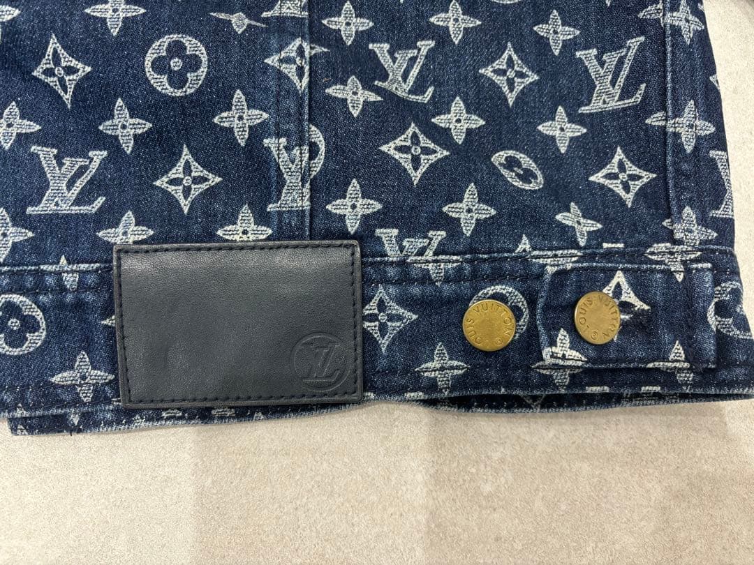 未使用に近いです　Louis Vuitton モノグラムデニムジャケット