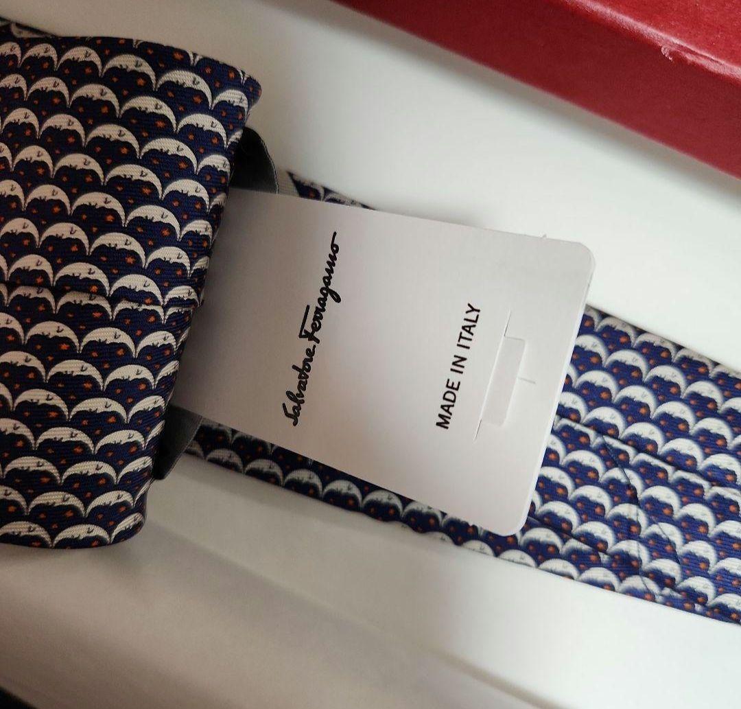 サルヴァトーレフェラガモ　シルクネクタイ　ムーンプリント