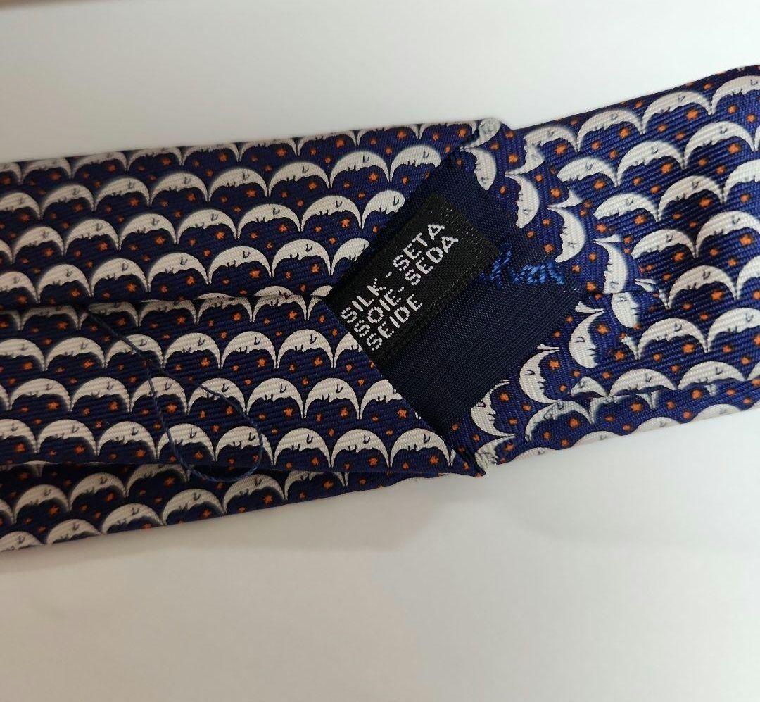 サルヴァトーレフェラガモ　シルクネクタイ　ムーンプリント