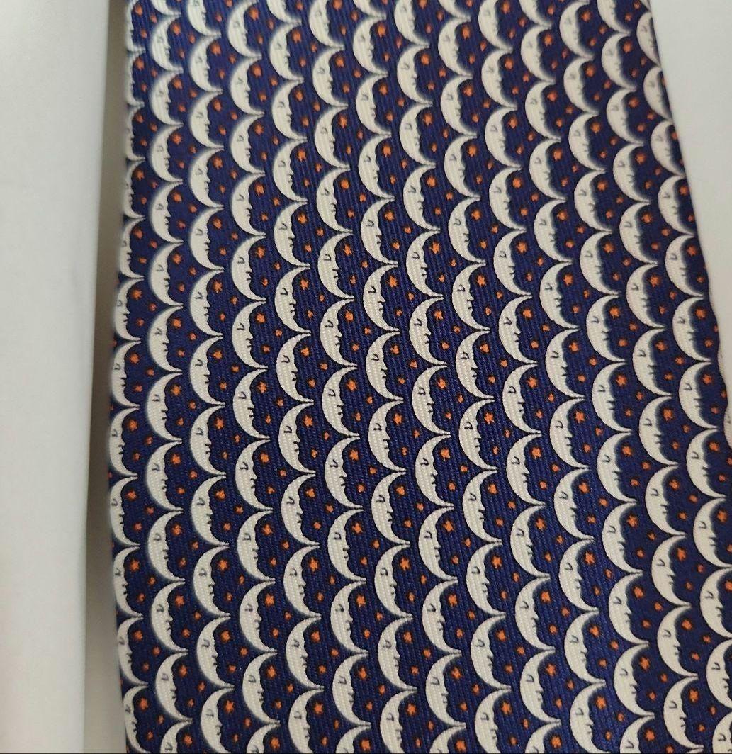 サルヴァトーレフェラガモ　シルクネクタイ　ムーンプリント