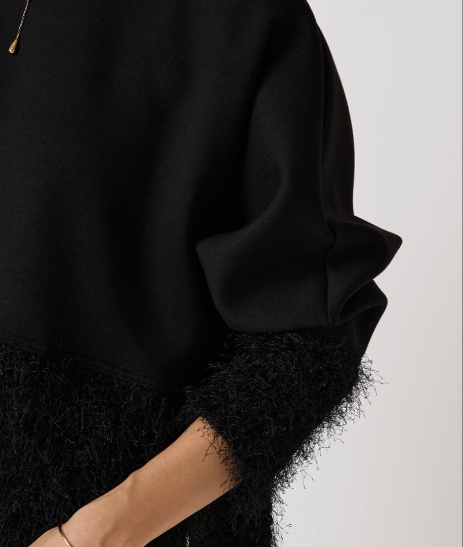 BEARDSLEY ファンシーニットコンビプルオーバー ガリャルダガランテ