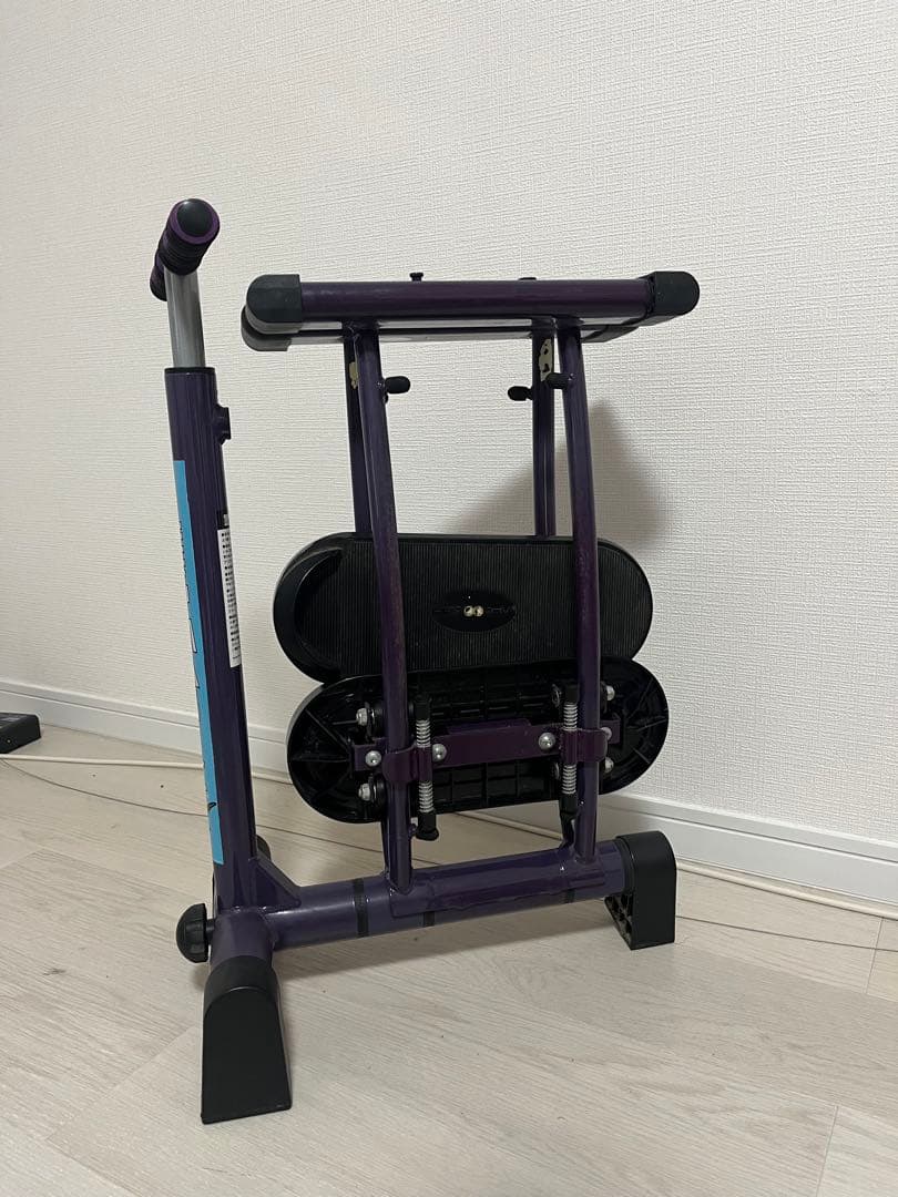 LEG MAGIC エクササイズマシン 筋トレ　軽量　コンパクト収納　ダイエット