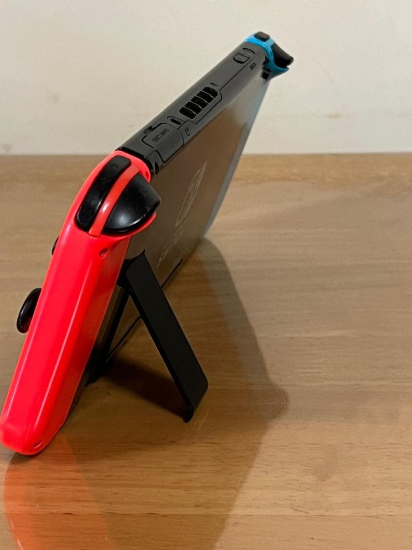 ジャンク品　Nintendo Switch 本体 青と赤