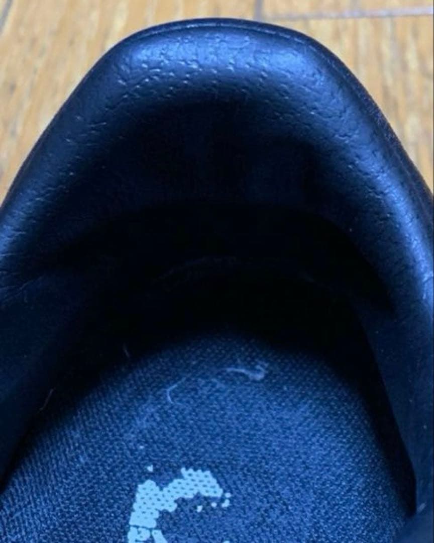 10時まで限定価格　オニツカタイガー　デレシティ　 オールブラック　スニーカー