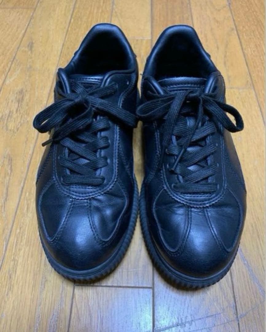 10時まで限定価格　オニツカタイガー　デレシティ　 オールブラック　スニーカー