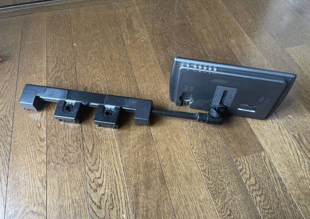 m*a様 アルパイン PKG-M900SC 9インチ モニター ヘッドレスト リ
