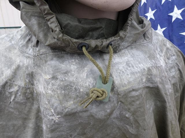 レア！ 1984” 米軍実物 OD ポンチョ リップストップ　 No39